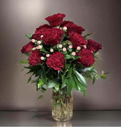 "The Classic" - Dozen Roses Vase Arrangement