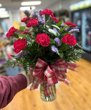 Dozen Spring Carnations 