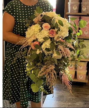 Draping Elegance Luxurious Wedding Bouquet