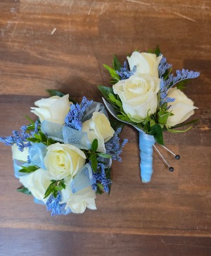 Dreamy Blue Set Corsage/ Boutonniere