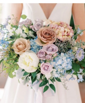 Dusty Vibes Handheld Bouquet