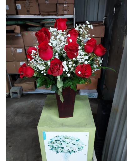 Dz red rose red vase Red vase roses