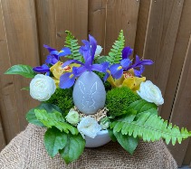 Easter Centerpiece Round with Bunny Egg decor 