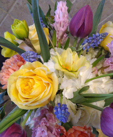 Spring Special  Designer's Choice in Glastonbury, CT | THE FLOWER DISTRICT