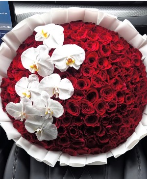 ELEGANCE BOUQUET  LOVE BOUQUET