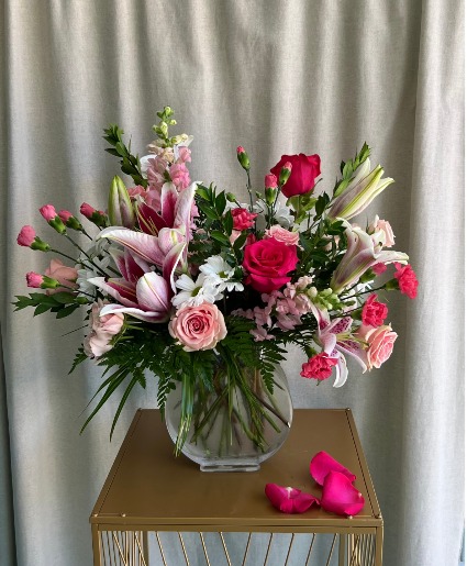 ELEGANCE IN BLOOM FLOWER ARRANGEMENT