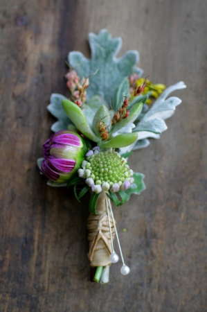 elegance in fall  boutonniere