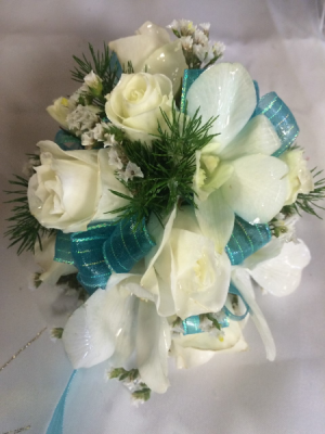 Elegance in White Wrist Corsage