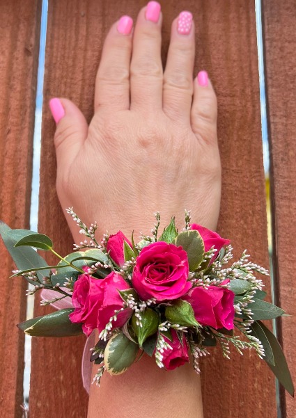 Elegance - C58-6 Rose Corsage