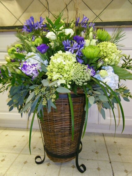 Elegant Garden Arrangement 