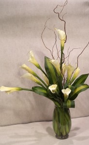 Elegant Love Tall Vased Design
