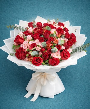 ELEGANT RED & PINK BOUQUET ROSES roses