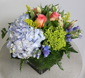 Elegant Spring Cube Arrangement in Saint Simons Island, GA | A COURTYARD FLORIST