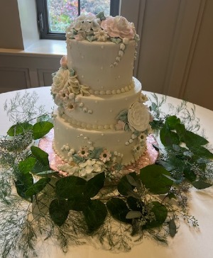 Garden Kiss Cake  Cake Florals 