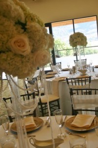 ELEGANT WHITE  Wedding centerpieces