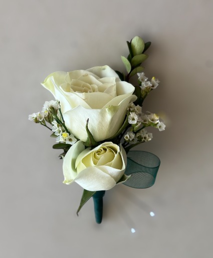 Emerald Beauty Boutonniere 
