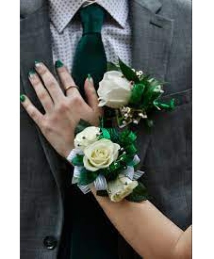 Emerald City Corsage/Bout.  