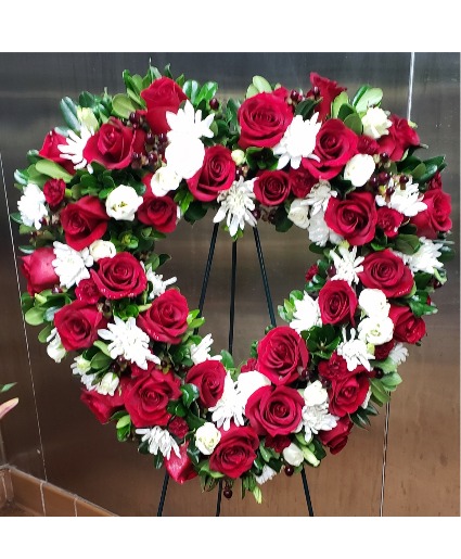 Endless Love Standing Heart Wreath