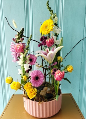 ENGLISH COUNTRY GARDEN ARRANGEMENT