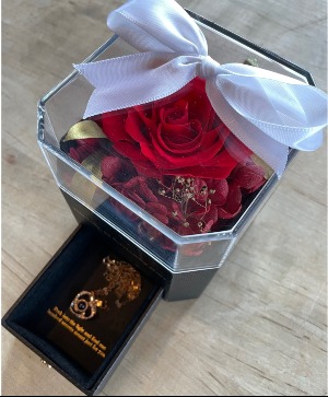 Everlasting Rose w Heart Necklace  Keepsake
