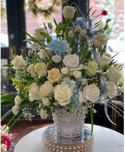 Exquisite Floral Arrangement in White& Blush Rose 