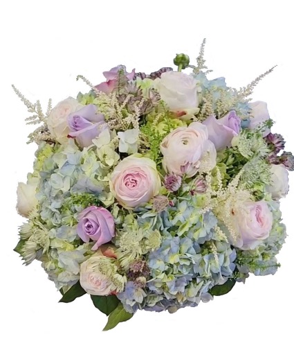 Classic Cape Cod Garden Rose and Hydrangea Arrangement