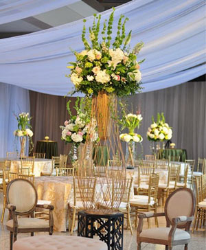 Extravagantly Royal Table Arrangement