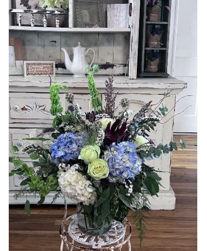 Elegant arrangement 