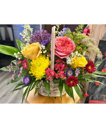 Summer Basket  in Boothbay Harbor, ME | HARBOR BLOOMS FLORAL