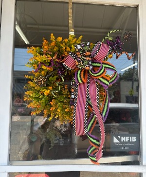 fall/thanksgiven/hallowen boxwood  door decor