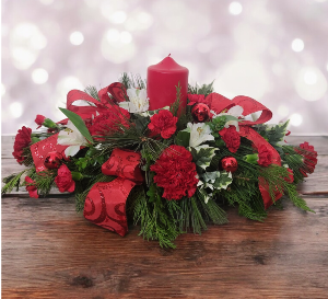 Family Holiday Centerpiece FHF--C2501 Fresh Flower arrangement (Local Only)