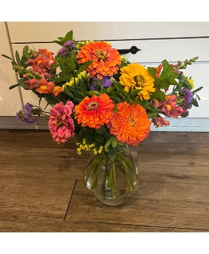 Farm Fresh Blooms Vase Arrangement 