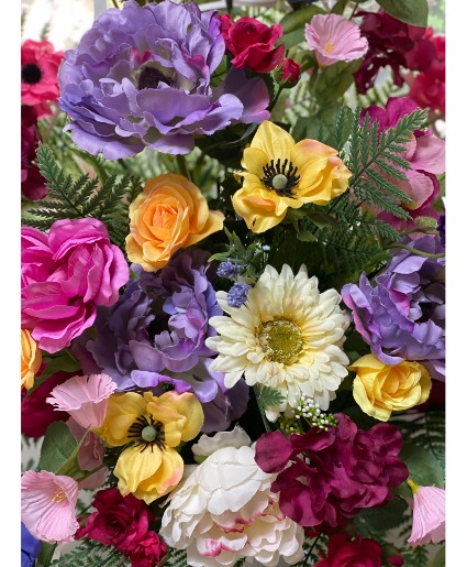 Feminine Mix  Silk Sympathy Basket
