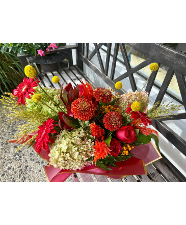 Fiery Autumn Floral Arrangement in Darien, CT | DARIEN FLOWERS