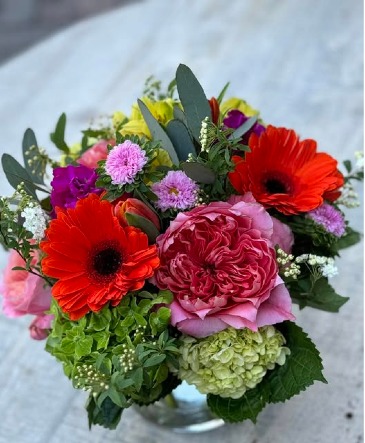FIESTA FLORA VASE in Warner Robins, GA | The Flower Truck