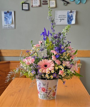 Fleur-de-lis Flower Arrangement 