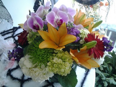 Flora- splenda Fresh Flower Arrangement