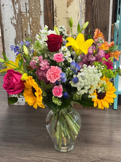 FLORAL GARDEN VASED BOUQUET