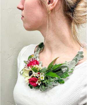 Floral Necklace 