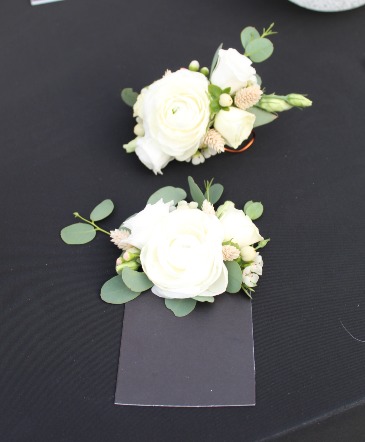Floral Pocket Square Pocket Square in Adrian, MI | Madison Garden Center & Flower Shop