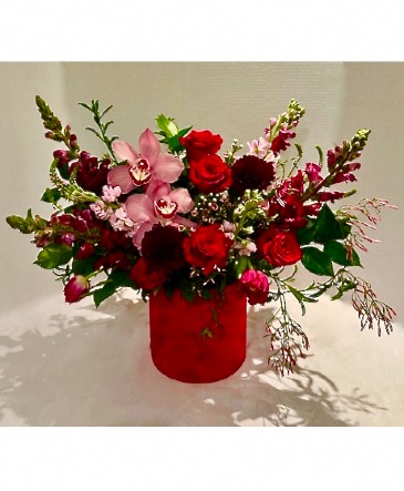 Florever Yours Bloom Box in Laguna Niguel, CA | Reher's Fine Florals And Gifts