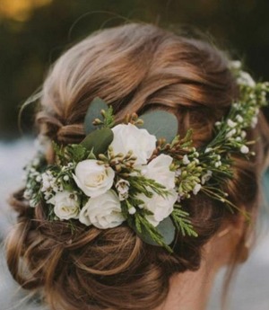 Flower crown and comb bun design 