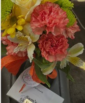 Flower & Fudge Flowers & 1/4 lb. Chocolate fudge