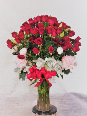 flowerlady bouquet 4 dozen roses with hydraenga