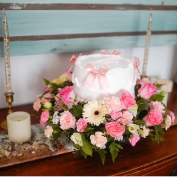 Flowers for Cake  in Panama City Beach, FL | Magnolia's Flowers