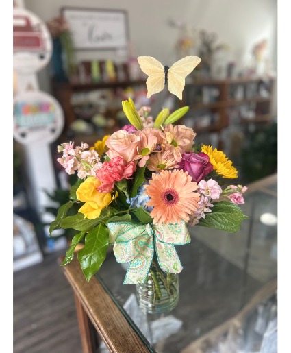 Fluttering Spring Spring Florals