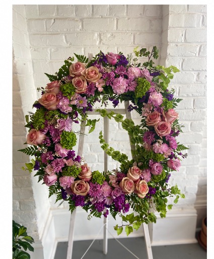 The mixed garden wreath Easel stand