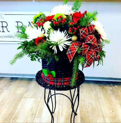 Frosty's Hat A mix of Christmas Greens and Florida Greens, and a variety of red, white s and greens.