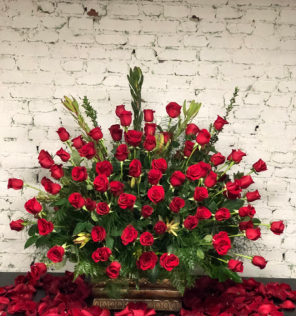 GAME CHANGER 100 STUNNING LONG STEM ROSES