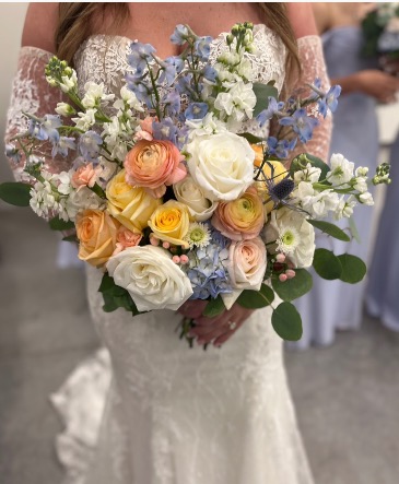 Garden Bouquet  in Falls City, NE | Memory Lane Decor Flowers & Gifts